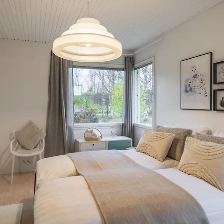 Lakeside Aurora Retreat By Booklapland * Rovaniemi