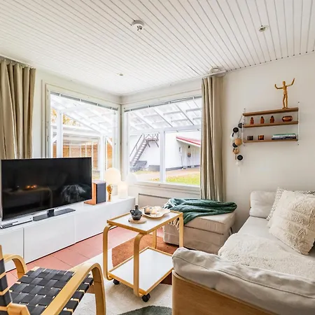 Lakeside Aurora Retreat By Booklapland Rovaniemi