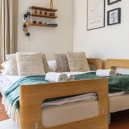 Lakeside Aurora Retreat By Booklapland Apartment *