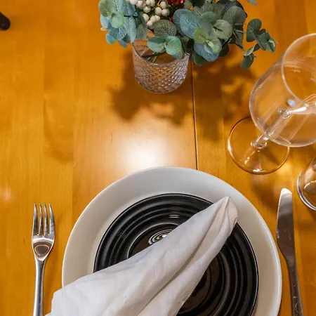 Apartment Lakeside Aurora Retreat By Booklapland