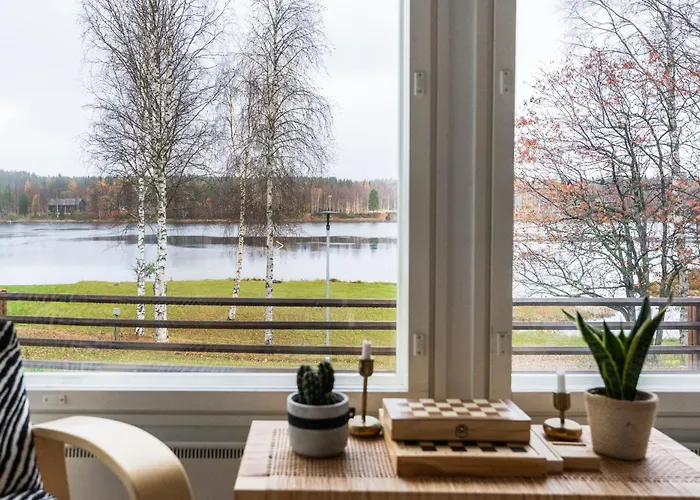 Lakeside Aurora Retreat By Booklapland *